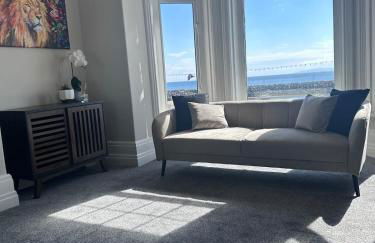 Stunning Sea View Apartment With Balcony & Parking - Foto 31