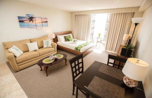 Tropical Studios at Marine Surf Waikiki - FREE PARKING - BEST LOCATION - FULL KITCHEN - SWIMMING POOL - Foto 60
