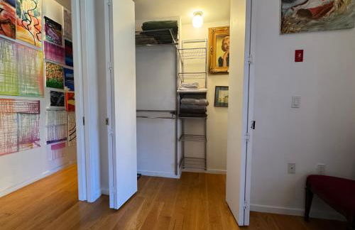 Large and Luxurious in Strivers Row - Photo 29