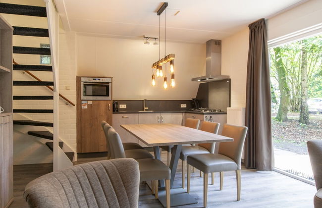 Cozy Woodland Getaway - Photo 16