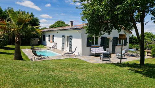 Le Grand Cottage Nature Piscine Chauffée Privée du Tarn entre Toulouse et Albi & Les Cottages du Tarn - Foto 3, Garden, sunbed, Garden view, pet friendly