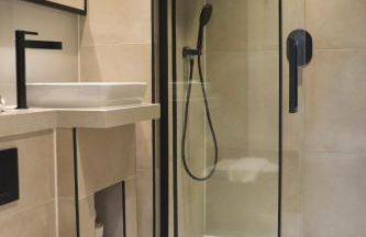 Luxury 2 Bed Apartment Vauxhall, Balcony, Sleeps 6, Central London - Open for Business stays, Long Stays, Families Relocating - Foto 18