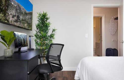 1BR Escape w Pool&Parking, Near Rvrwlk & Conv Ctr - Foto 13