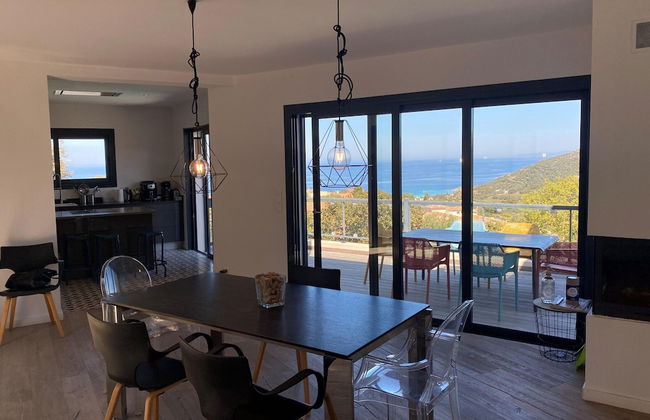 Beautiful Villa With Pool and sea View - Foto 25