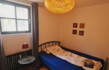 Central-Quiet-5min to tram-shopping- - Foto 30