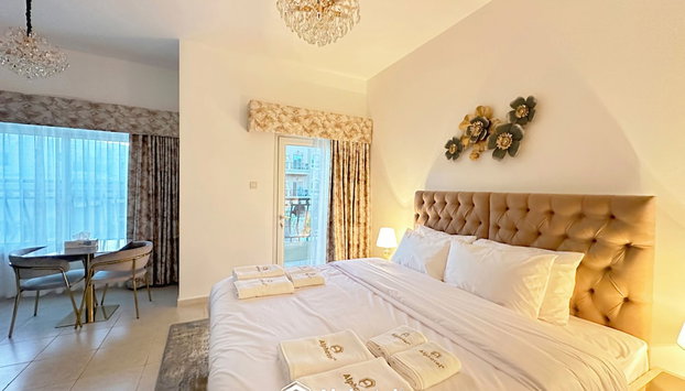 Elegant 3-Bedroom Villa in JVC - Dubai - Foto 4, Habitación