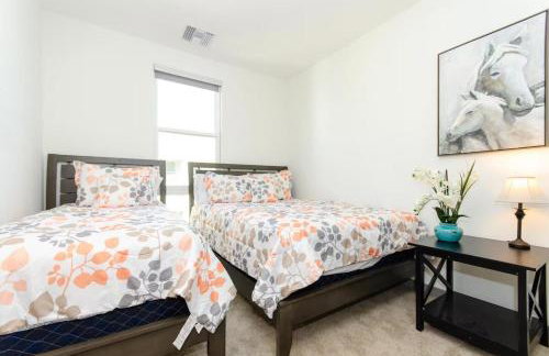 Charming 3 Bedroom Apartment with Pool Near San Diego Convention Center - Foto 22