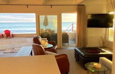 ON THE SAND!! Private Beach! OCEAN FRONT HOT TUB!! - Foto 40