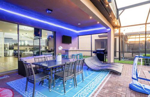 Luxury 8BR Villa with Pool, Spa, Theater & Game Room near Disney - Foto 3