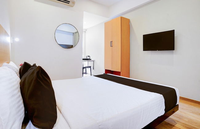 Blissful Stays at The Habitat Khar Mumbai - Photo 12