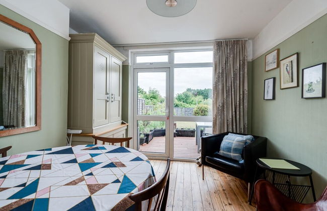 Cheerfull 3-bedroom Home With Parking Garden - Foto 8