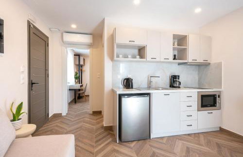 Alysos Luxurious Apartments - Photo 22