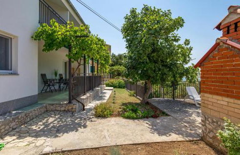 1 Bedroom Lovely Apartment In Vlasici - Foto 17