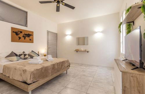 [CA 'PICO WITH WIFI]-few steps from center - Photo 10