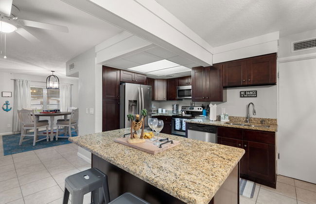 11350 Central Oasis 4BR Pool Home - Photo 13