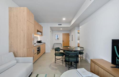 Downtown Condo w Roofpool & Gym - Foto 12