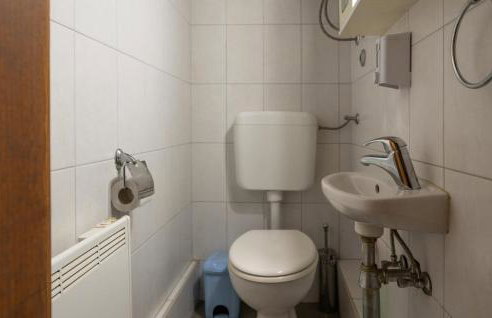 Awesome Home In Martinska Ves - Foto 21