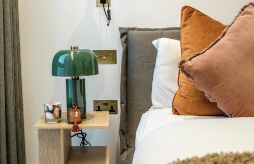 Modern 3-Bedroom Apartment near Kings Cross & Coal Drops - Photo 34