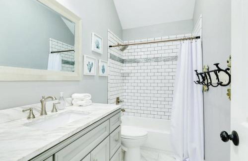 Coral Cottage - Enjoy the Posh Life! Heated Pool, Spa, Fireplace! - Foto 24