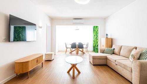 Charming Estoril Apt One Min Walk to the Beach - Foto 1