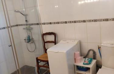 Grande maison avec vue sur le lac - Photo 22