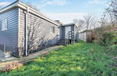 2 Bed in Llwyncelyn 94044 - Photo 18