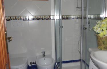 Francesca House - Photo 18