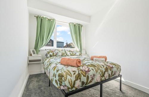 3 Bedroom Bungalow, Van & Car Parking, WIFI, Sleeps 6 - Foto 2