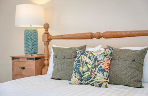 Pendle View Gatehouse Lakeside Stay - Photo 33