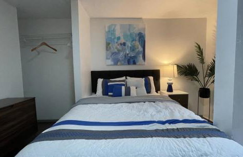 Remodeled, Spacious, Modern Retreat 5 BR, 3BA, 2KIT - Foto 33