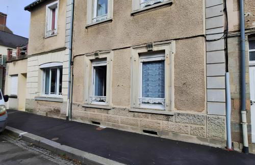 Studio 1er étage - Centre-ville - Local vélos disponible - Foto 13