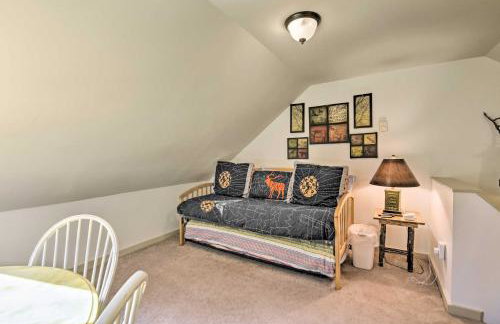 Townhome with Deck Walk to Mirror Lake and Main St! - Foto 18