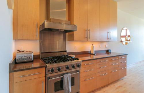 Four - River View Hot tub Luxurious Downtown Loft - Foto 7