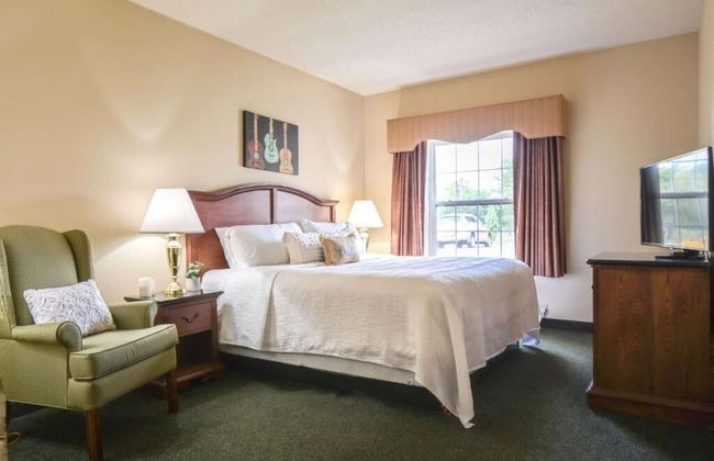 Four Seasons Island Resort - Photo 35