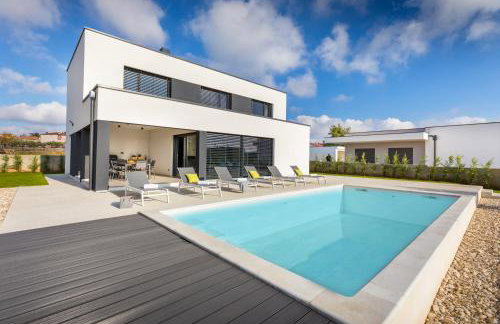 Amazing private villa with outdoor swimming pool in Vodnjan - Photo 5