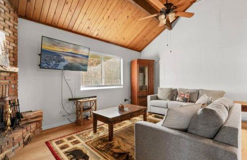 The Beary Cozy Cabin, Huge Snow Play Area! - Foto 6