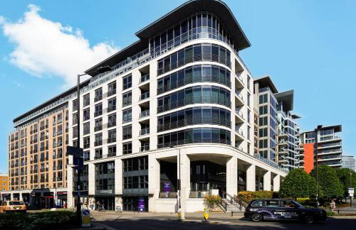 One bedroom apartment with balcony and concierge , station and shops 2min walk - Foto 29