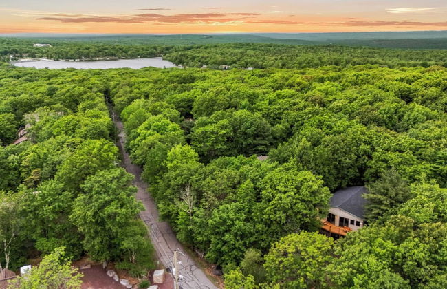 Summit Shores Tranquil Escape Designed for Groups w/ Hot Tub, Fire Pit + Game Room - Foto 42