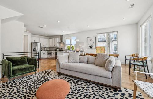 Nashville Townhouse with Rooftop & Modern Comfort - Foto 12