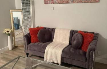 Prime Location in Hollywood with Pool, Free Private Parking - Foto 8