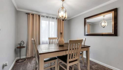 Family Fun Pool Central Airport - Foto 3