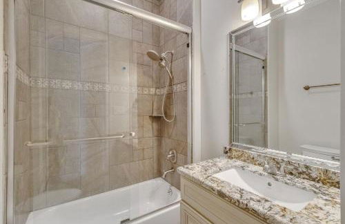 Charming 2 Story Retreat home - Foto 36