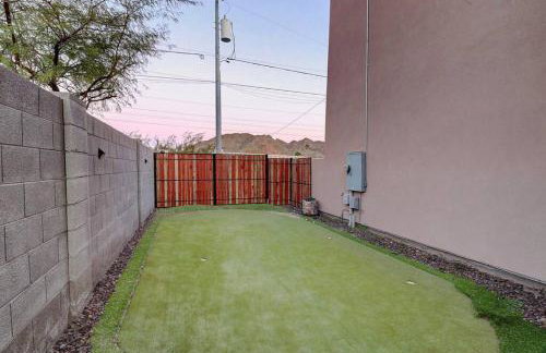 Epic 6BR with Pool, Spa and Fire Pit - Walk to Trails - Foto 53