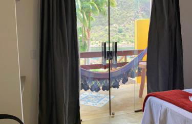 Casa Amarela - 3 suítes e piscina - Foto 12