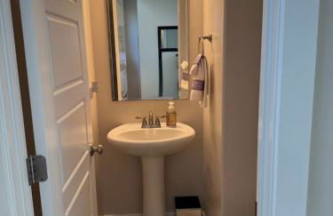 Spacious 4BR Retreat-Lush Garden - Foto 25