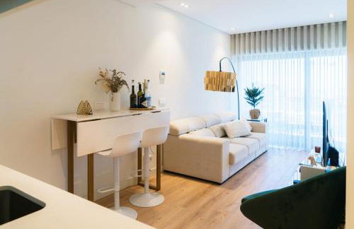 Studio w/ Balcony, Pool & Gym | Antas by Host Wise - Foto 6