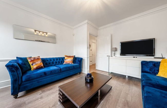 The Hertford Boutique - Photo 46