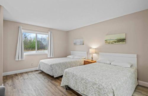 Spacious Hideaway in Torch Lake and Sunrise Views - Foto 7