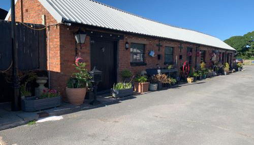 Dolafon Farm Stay - Photo 2