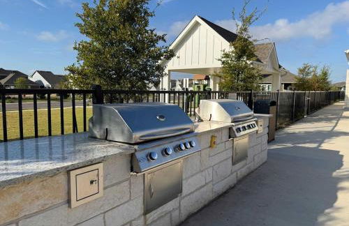 Spacious 4BR Oasis - Pool - Patio - 8 Min to Kalahari - Foto 9